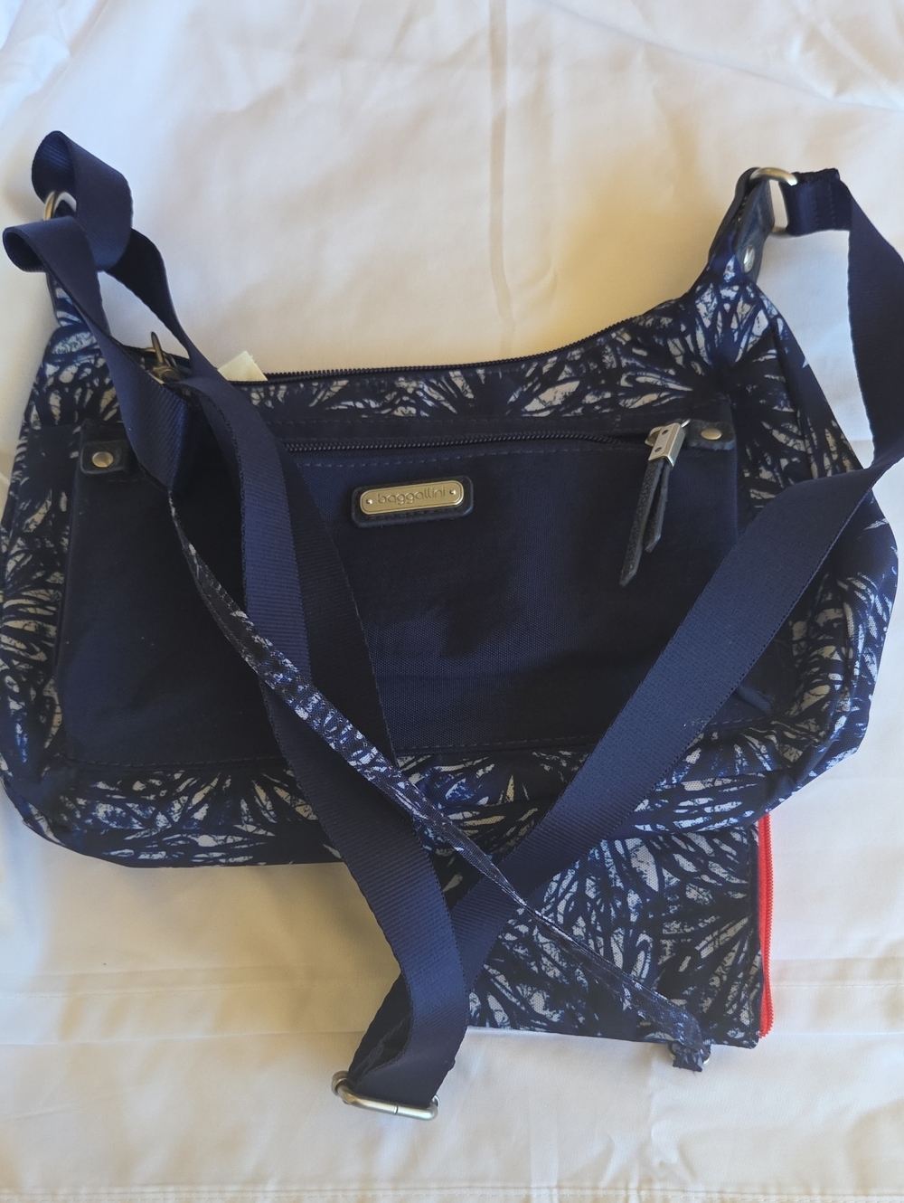 Baggallini Navy and White Abstract Print Crossbody Bag